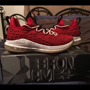 LeBron XV Low men’s size 11.5